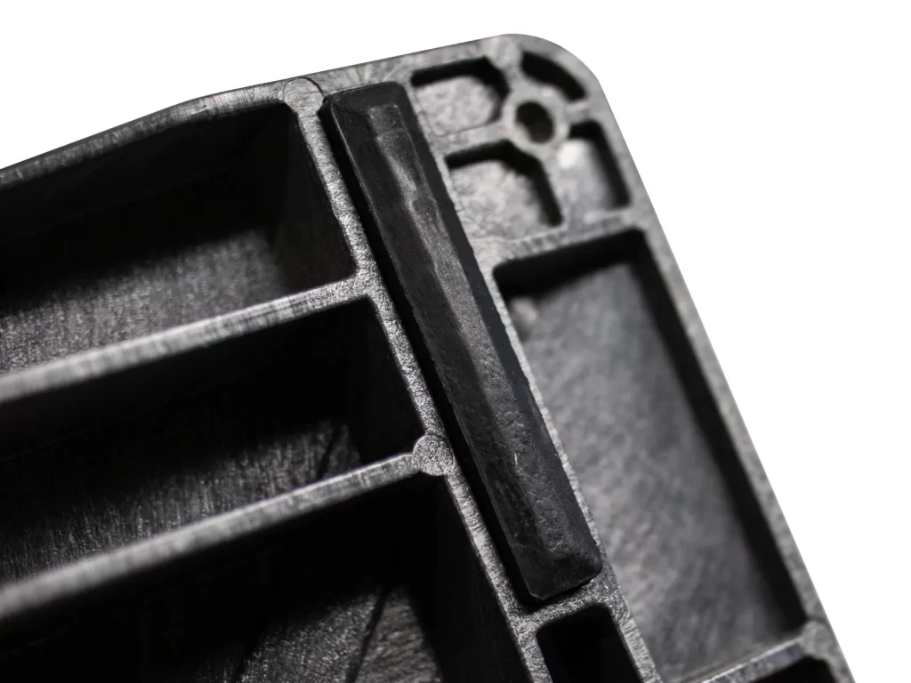 anti-slip-caps_trench_bridge_lodax_413b1f2e66cf332ce31951eef23a3714-1.webp
